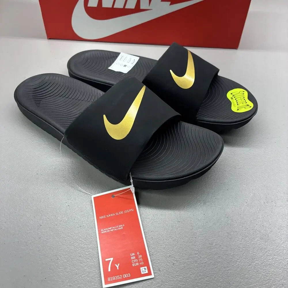 Nike Kawa Slide (GS) Sandals Slides Slip-On Black Gold Boys Size 7 NEW WITH Box